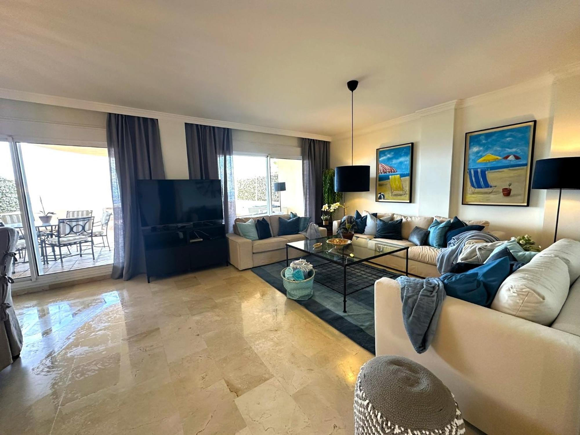 Apartments Bermuda Beach Естепона Екстериор снимка