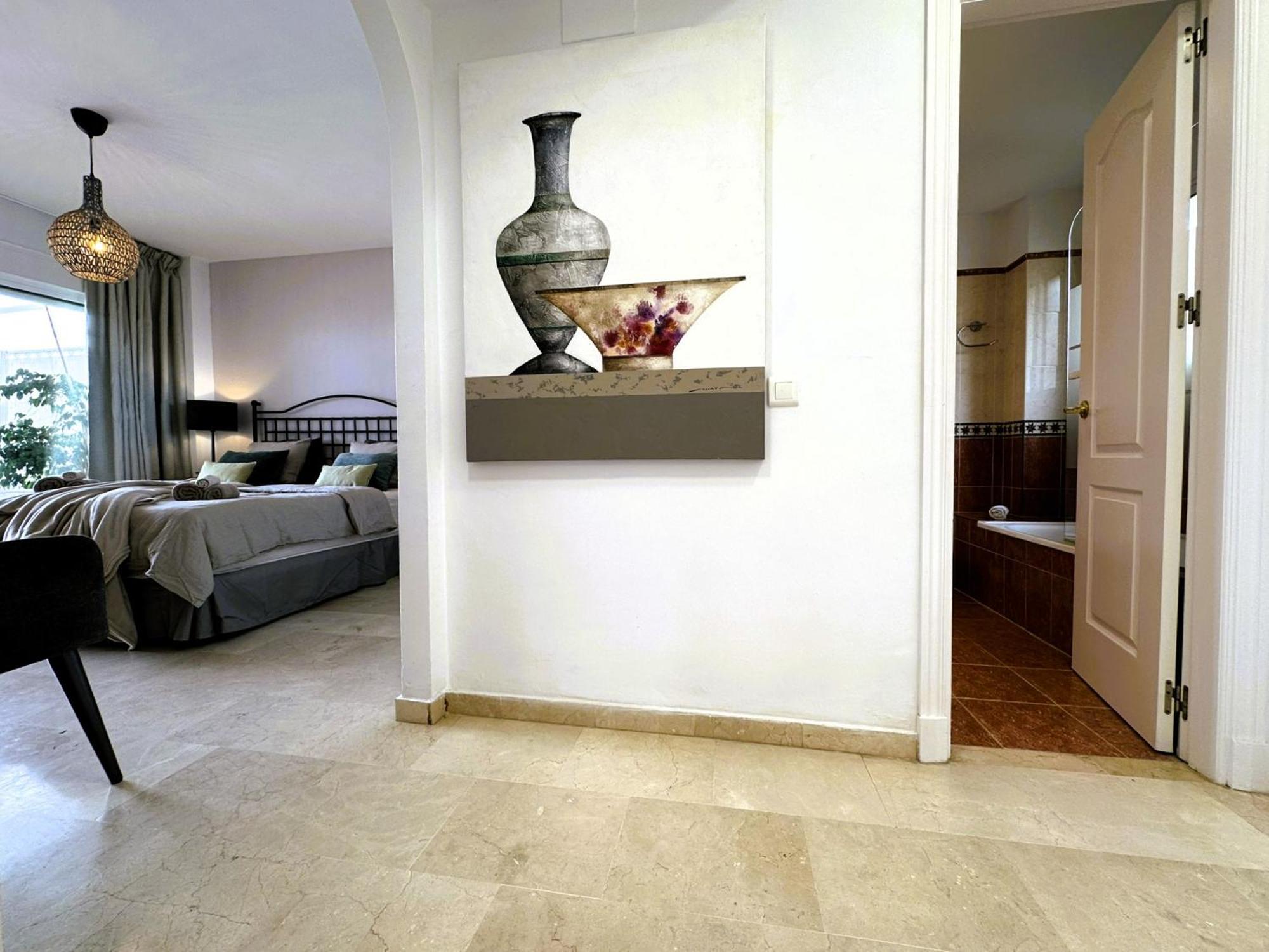 Apartments Bermuda Beach Естепона Екстериор снимка