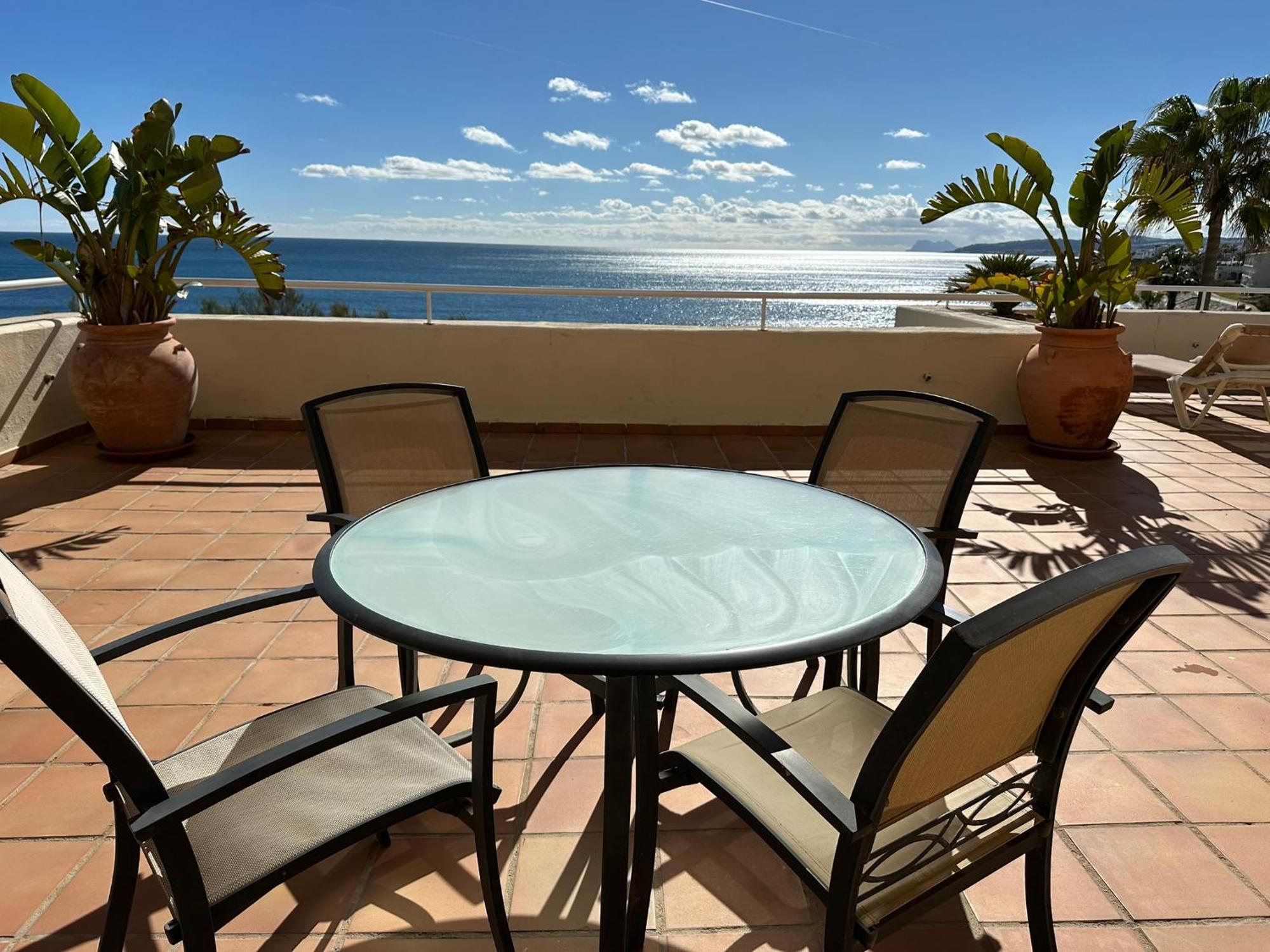 Apartments Bermuda Beach Естепона Екстериор снимка