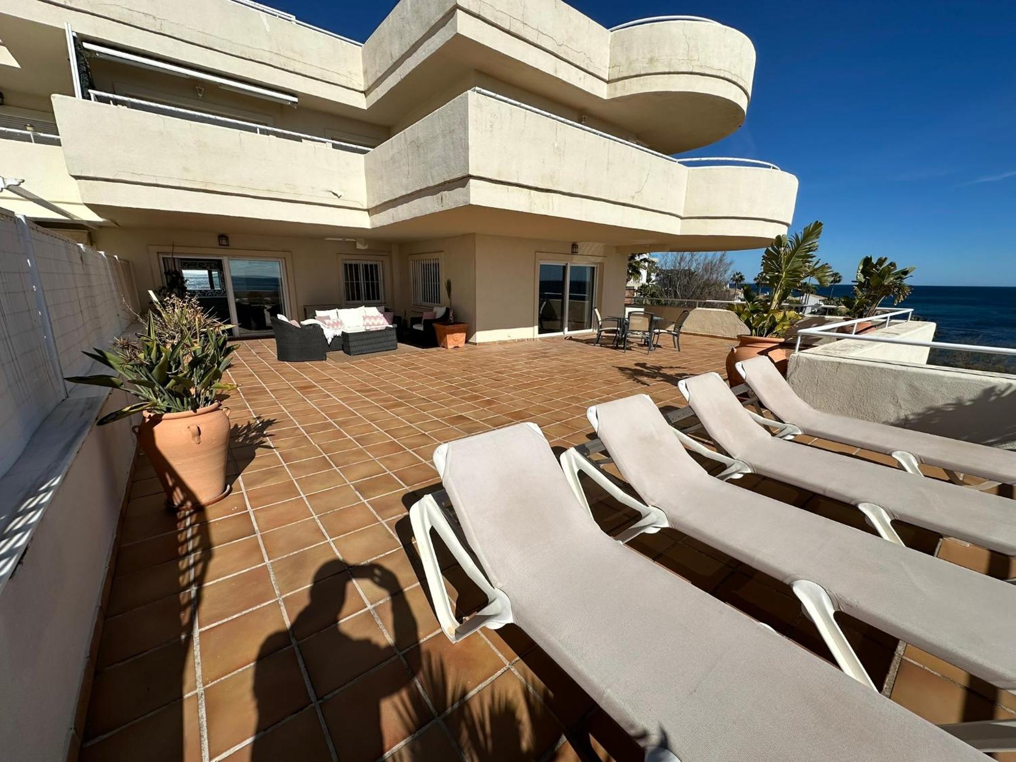 Apartments Bermuda Beach Естепона Екстериор снимка