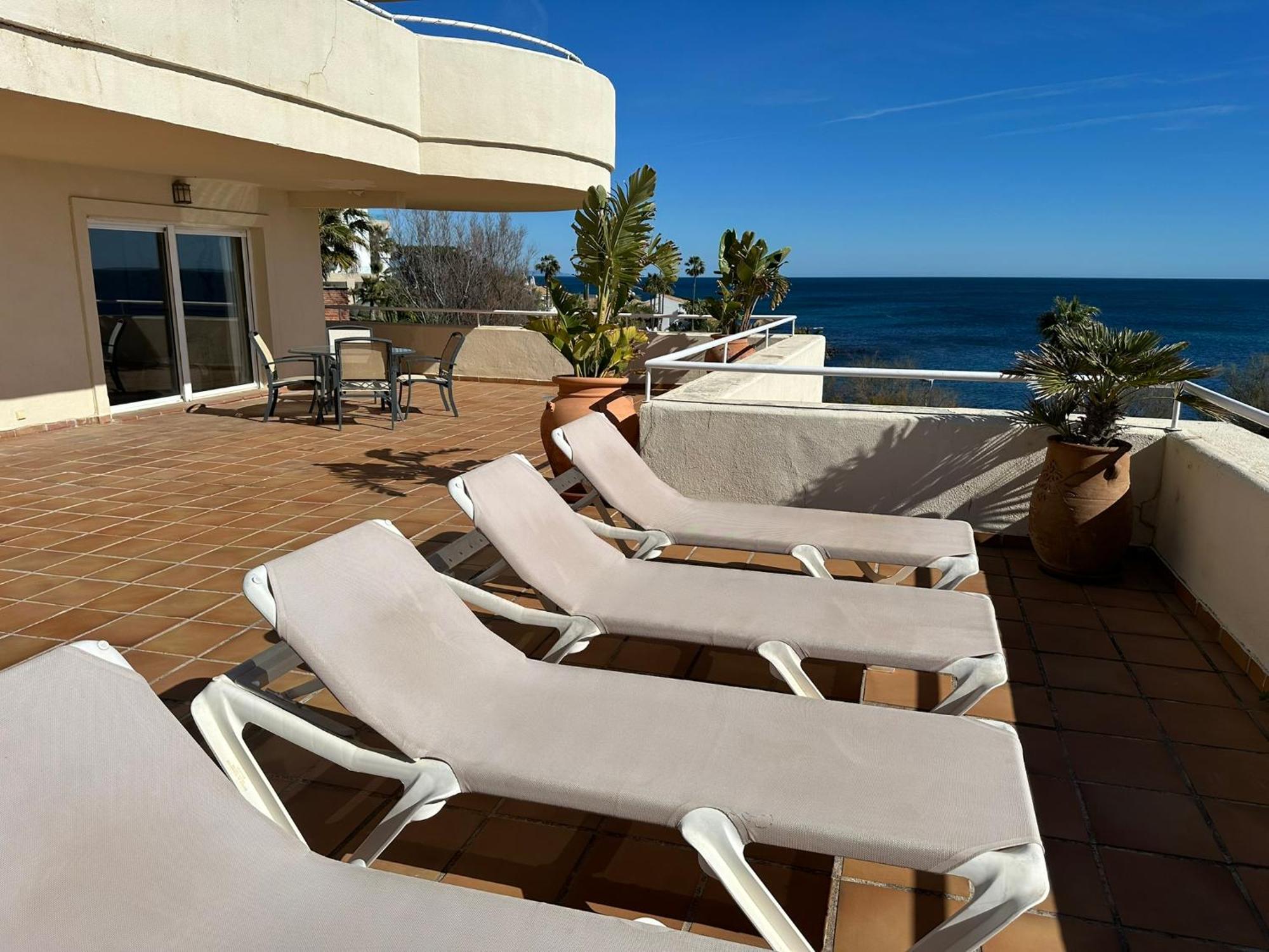 Apartments Bermuda Beach Естепона Екстериор снимка