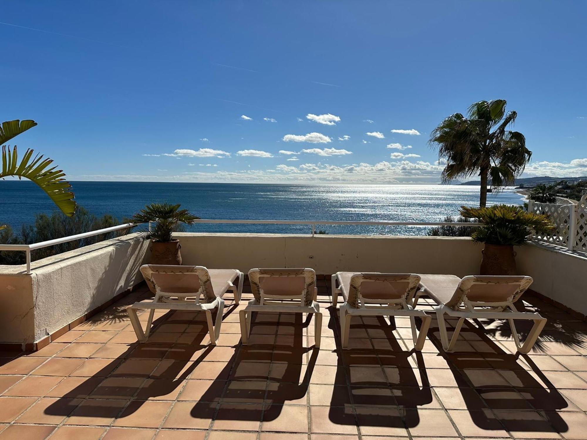 Apartments Bermuda Beach Естепона Екстериор снимка